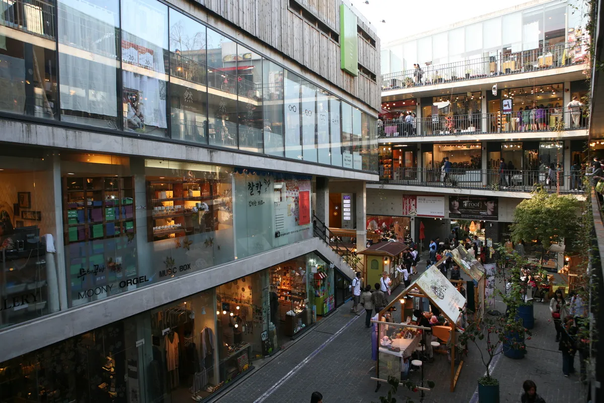 Ssamzigil shopping complex in Insa-dong for a 3-Day Seoul Itinerary