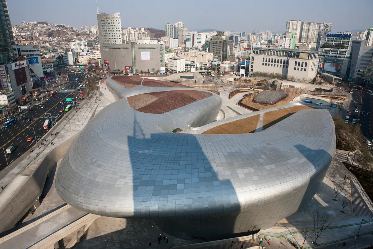 Dongdaemun Design Plaza exterior on a 3-Day Seoul Itinerary