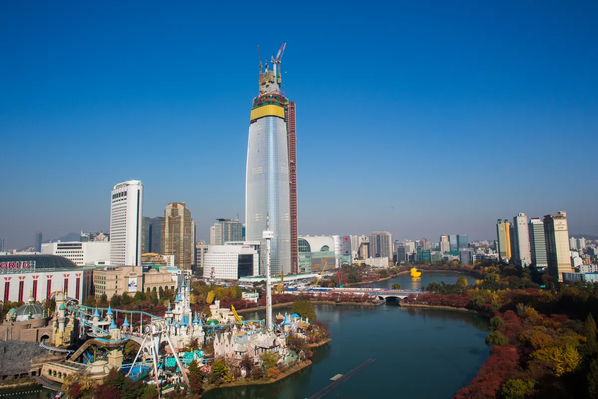 Lotte World Tower and Mall skyline for a 3-Day Seoul Itinerary