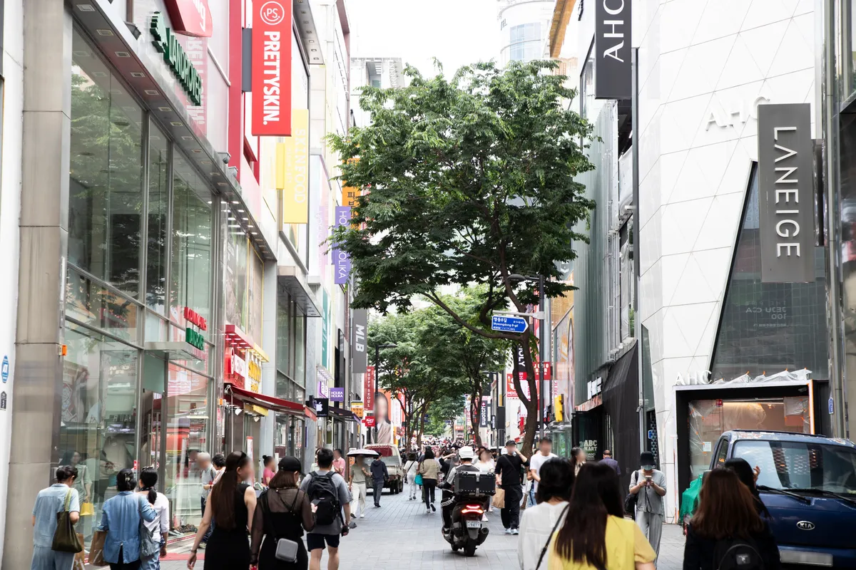 Central Myeongdong street access for Seoul hotel stays