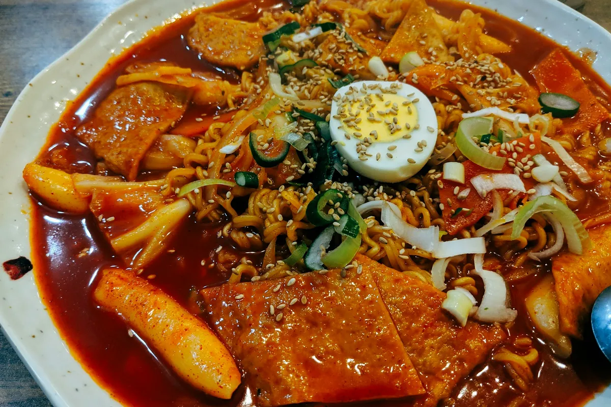 The Ultimate Korean Spicy Food Challenge: 5 Must-Try Dishes (Mild to Wild) - 3