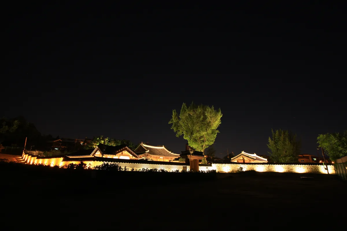 Suwon Hwaseong Fortress wall and night lighting for an autumn day trip from Seoul
