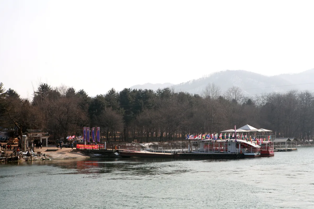 Nami Island ferry pier for a Seoul autumn day trip route