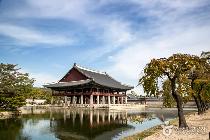 Gyeonghoeru Pavilion reflected in the pond at Gyeongbokgung Palace
