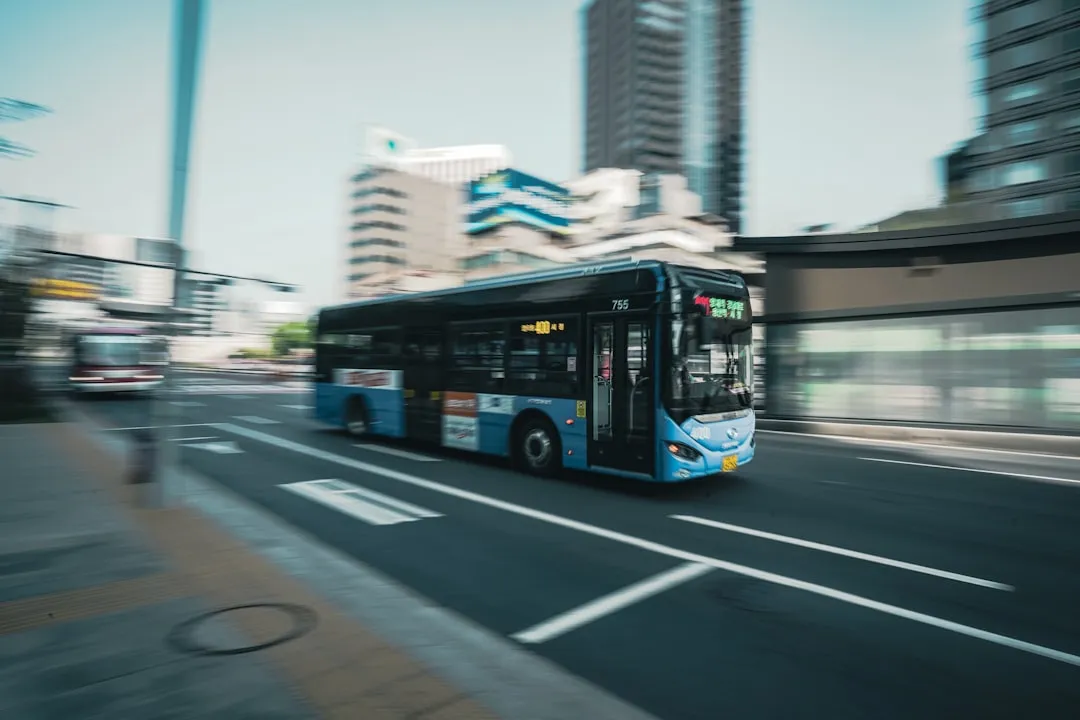 Green Seoul bus on a city street for Seoul transport guide
