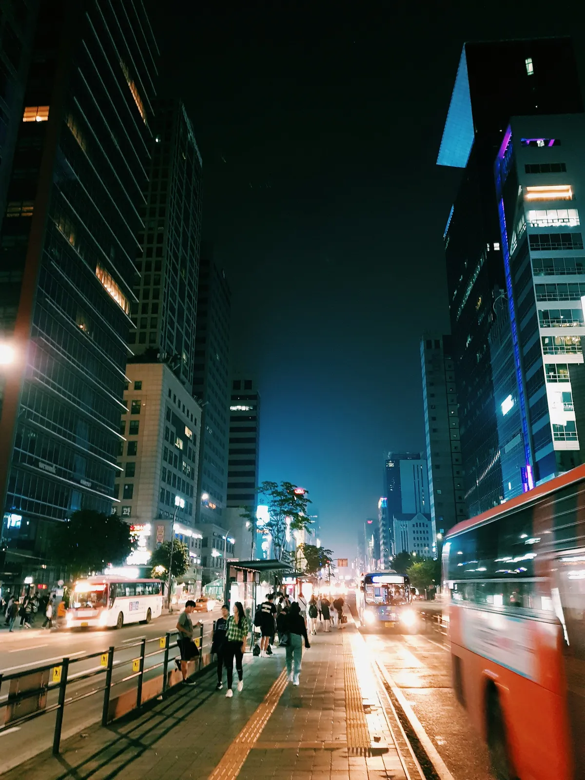 How to Get from Incheon Airport to Seoul (Myeongdong & Hongdae): AREX vs. Airport Bus