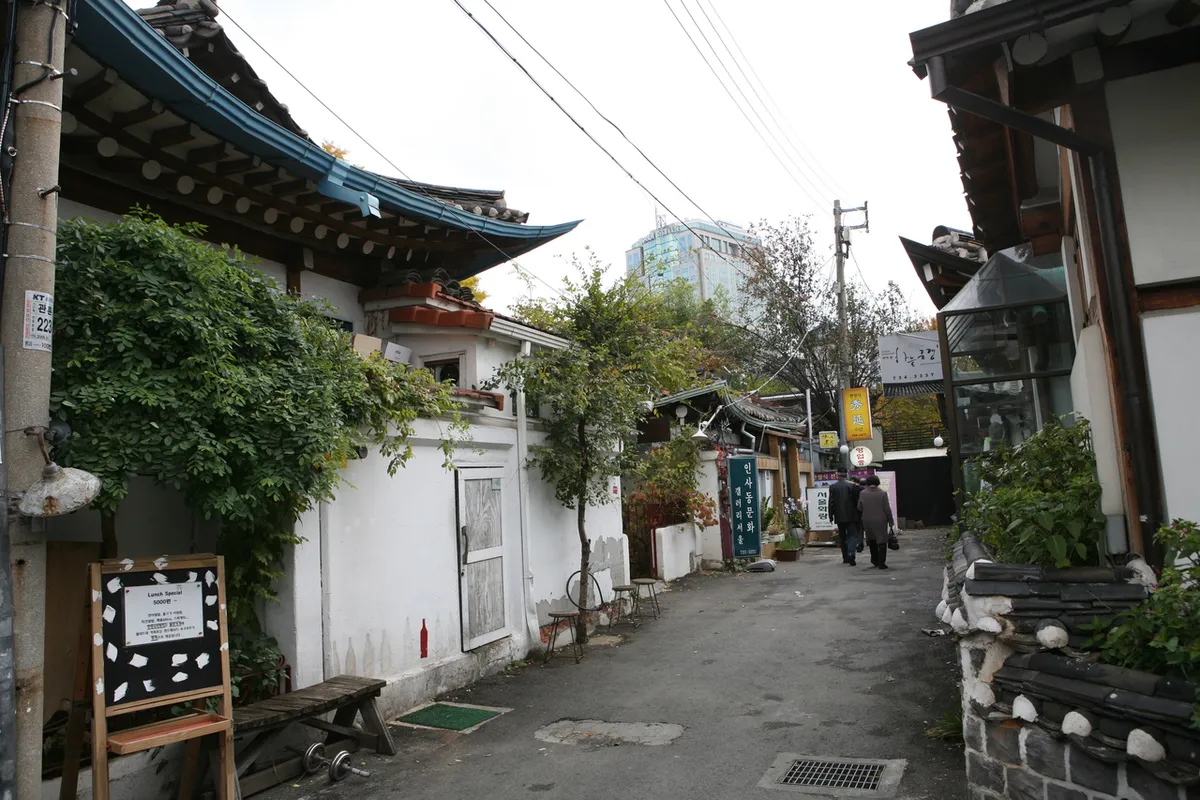 Quiet side alley near Insadong shops for a traditional souvenir walking route