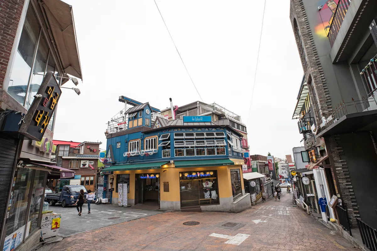 Restaurant-lined side street in the Itaewon hotel district