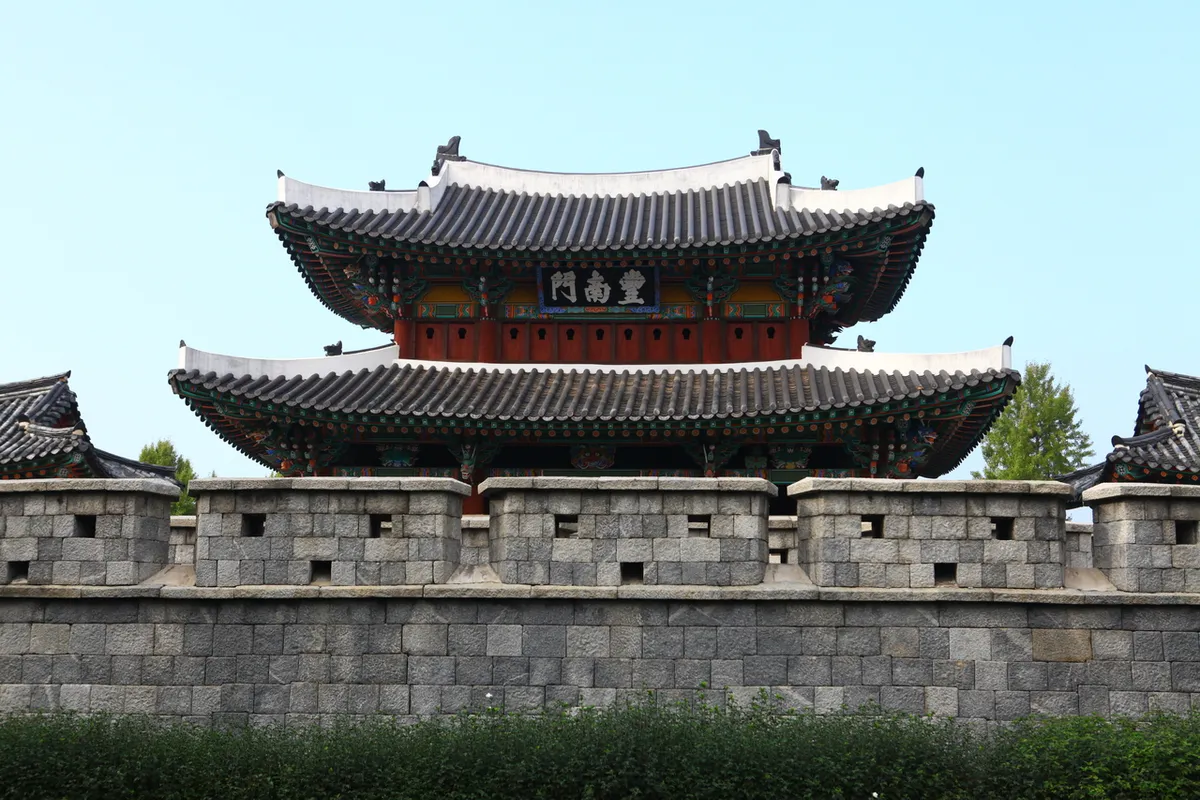 Jeonju Pungnammun Gate wooden gate tower
