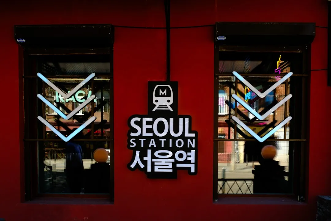 Seoul station area for KakaoMap vs Naver Map in Korea public transport checks