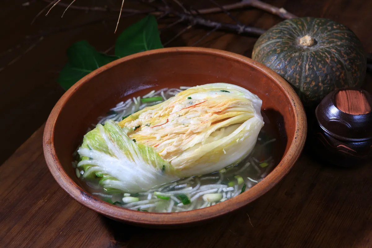 Baek kimchi white cabbage kimchi without red chili paste for Kimchi Guide