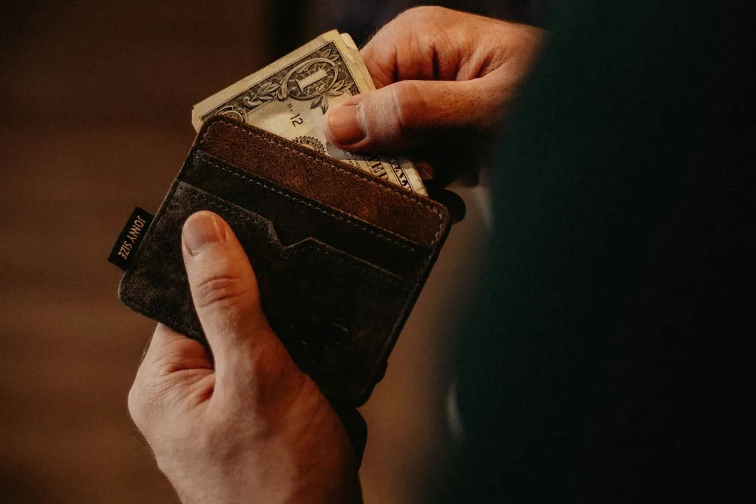 Cash and wallet for Korea customs declaration guide