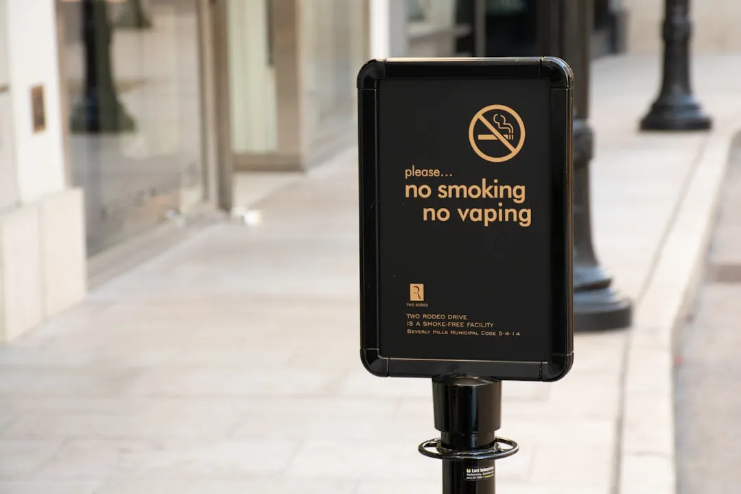 No smoking and no vaping sign for Korea smoking areas guide