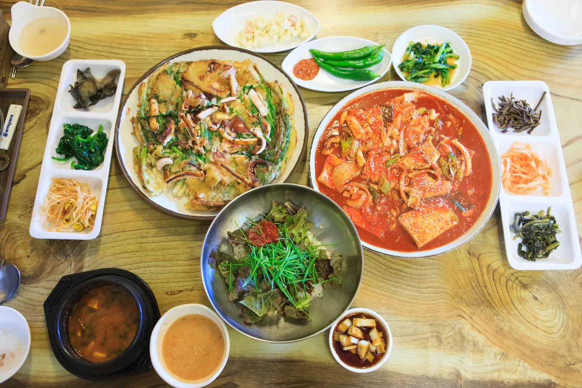 Haemul pajeon seafood pancake with green onion for Korean seafood guide