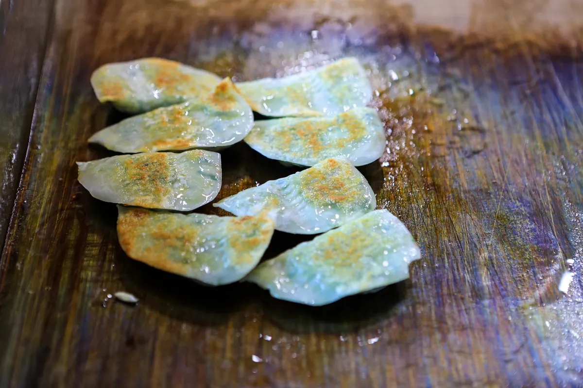 Fried dumplings served in Jeonju Hanok Village for a Korean mandu guide
