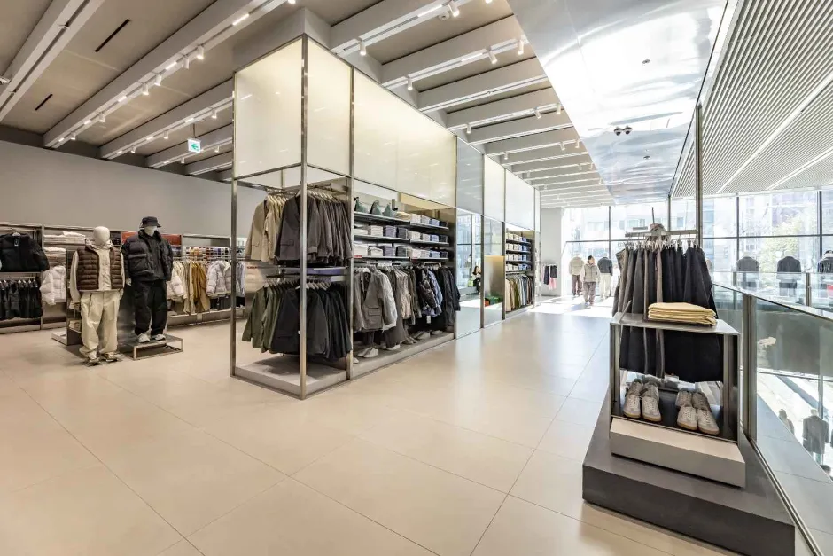 Clothing racks inside Musinsa Standard Seongsu for Seongsu shopping guide