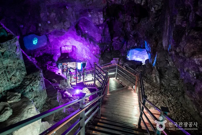 Interior walkway at Gwangmyeong Cave for Seoul day trips by transit