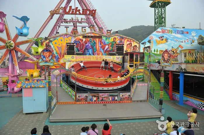Wolmido waterfront area in Incheon for a transit day trip from Seoul