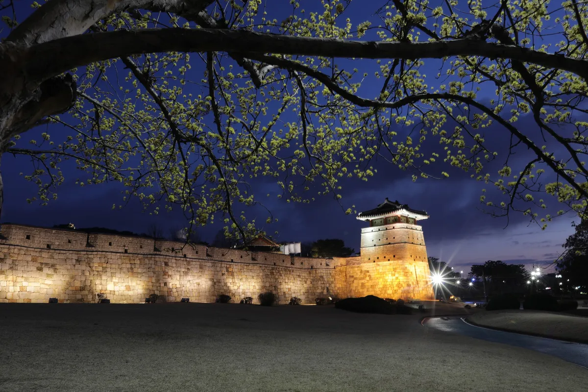 Suwon Day Trip from Seoul: The Perfect Haenggung-dong Itinerary - 4