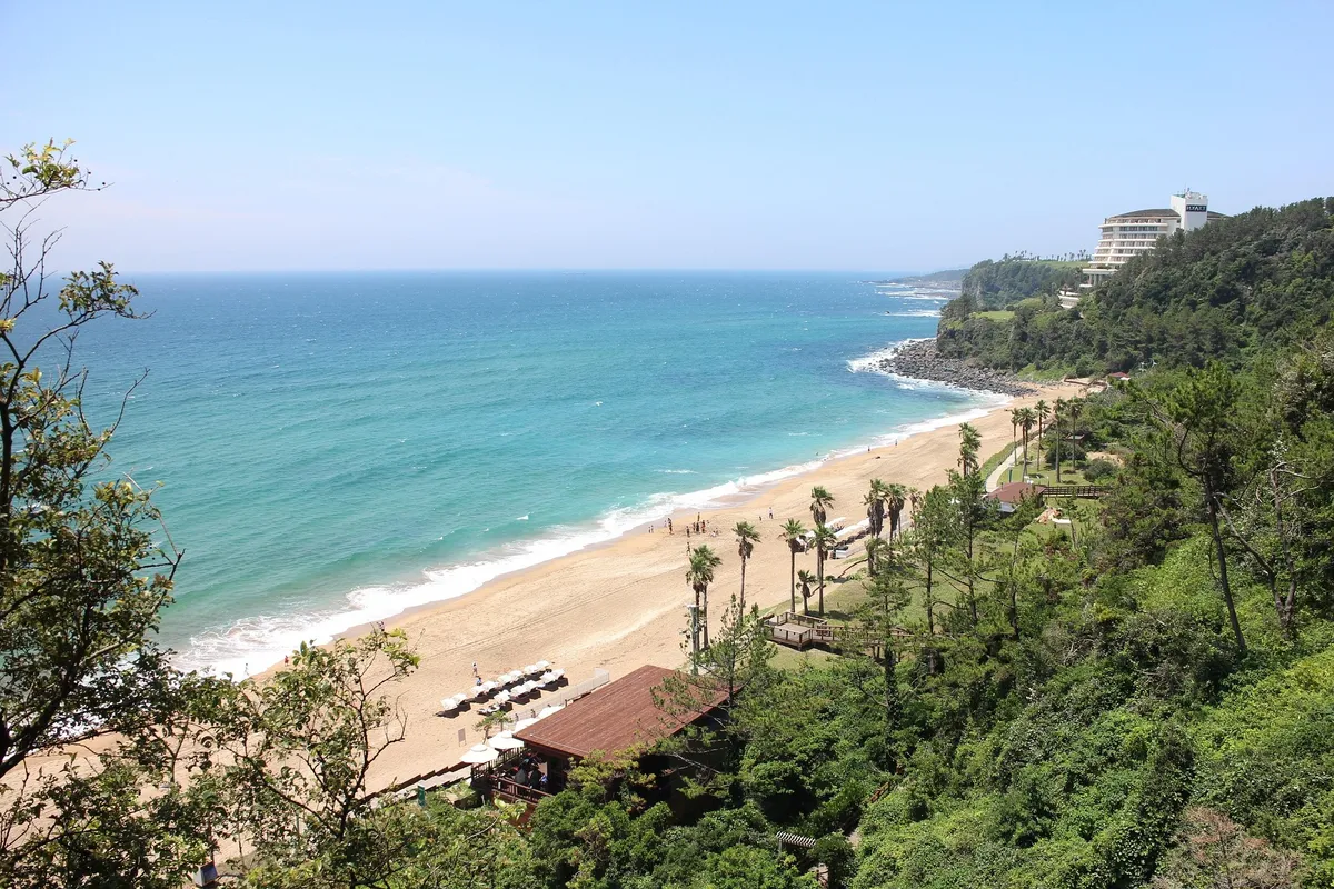 First-Time Jeju Travel Guide: Hyeopjae vs Aewol vs Jungmun - 4