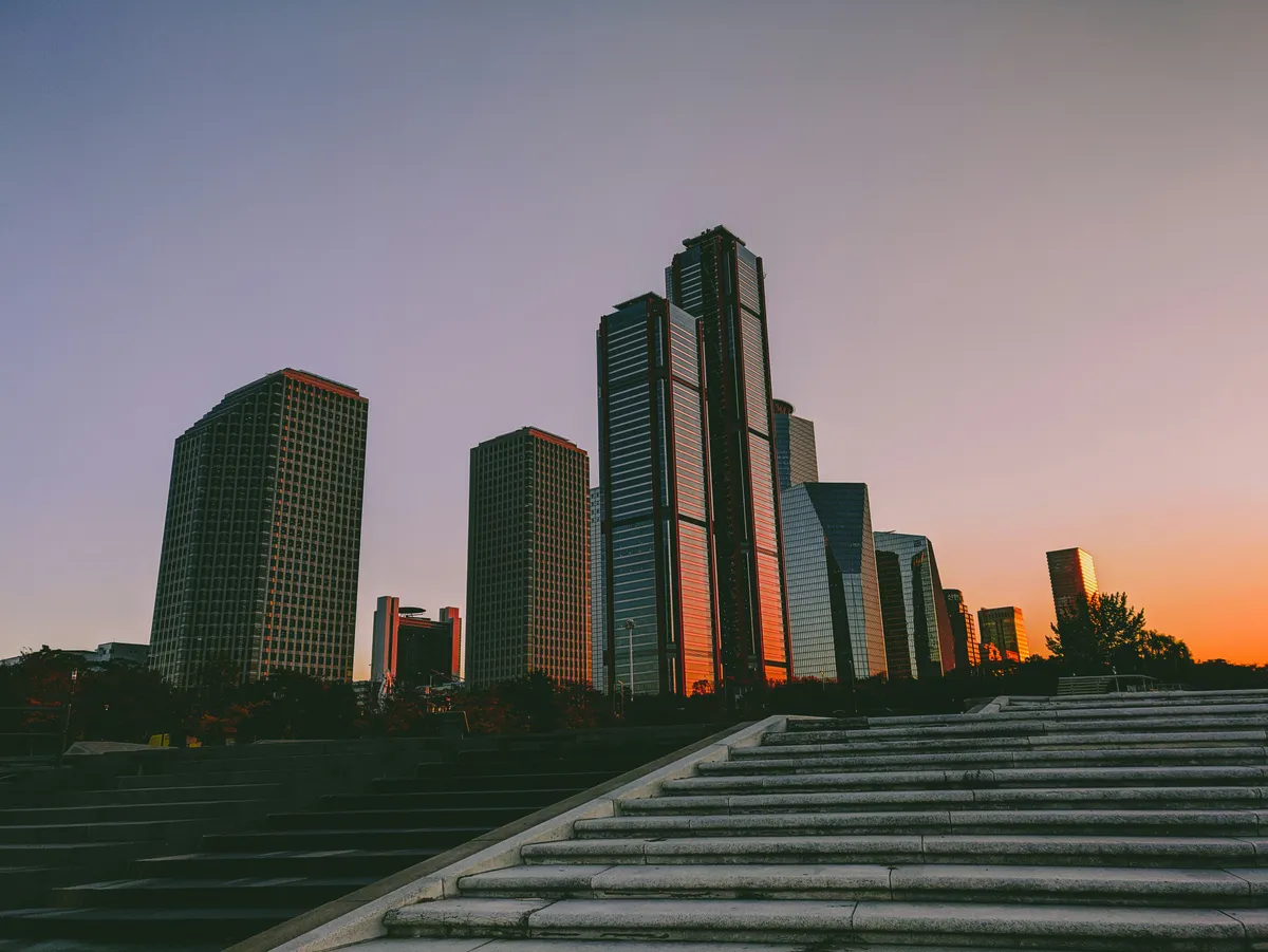 Yeouido Hotels: Business & Han River - 11