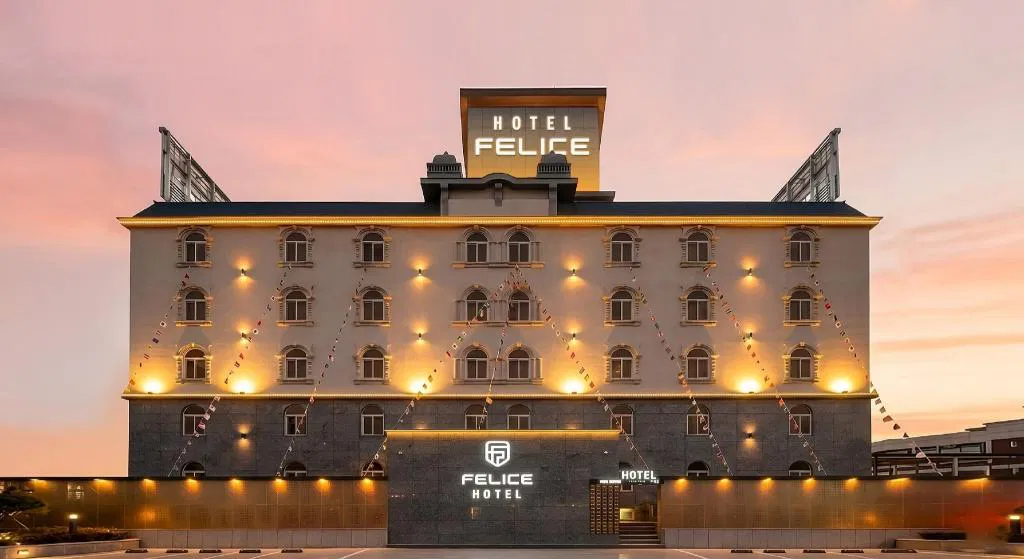 Hotel photo 1