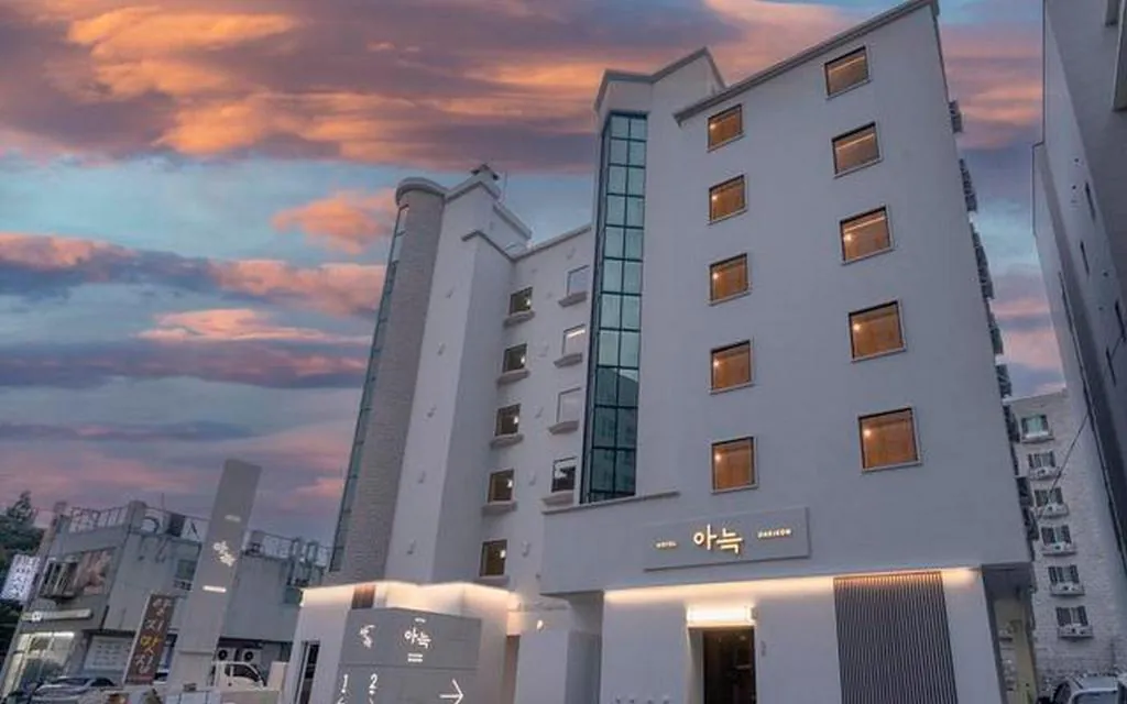 Hotel photo 1