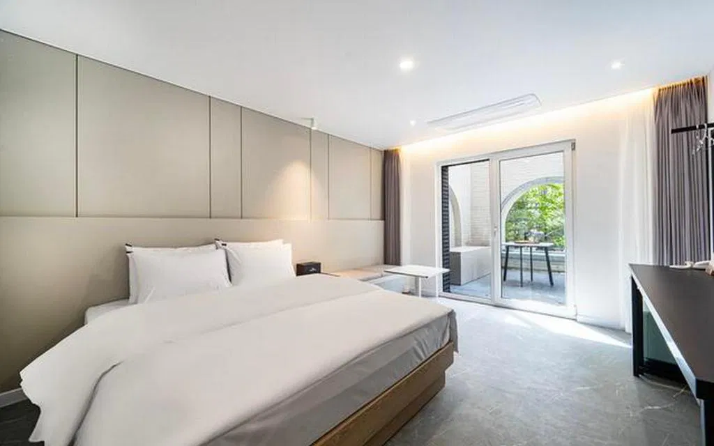 Hotel photo 1