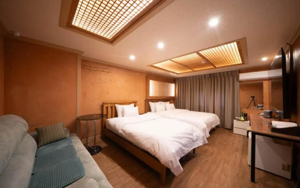Hotel photo 1