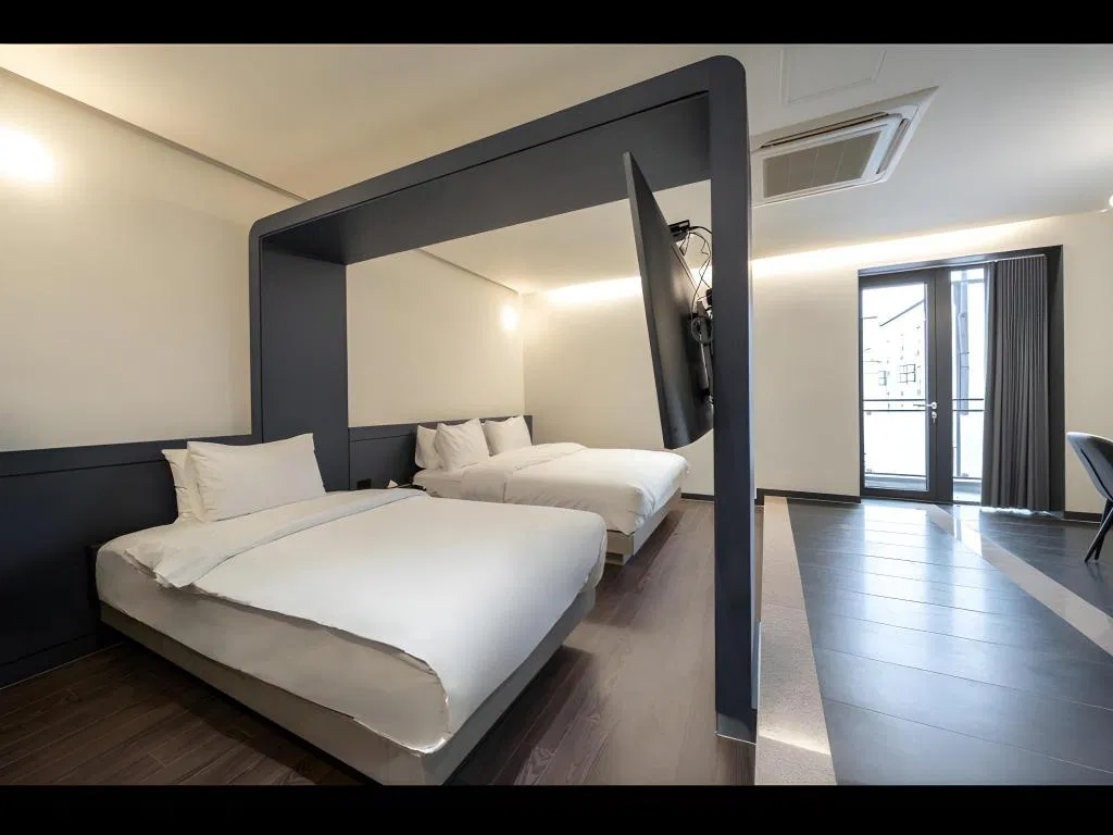 Hotel photo 1