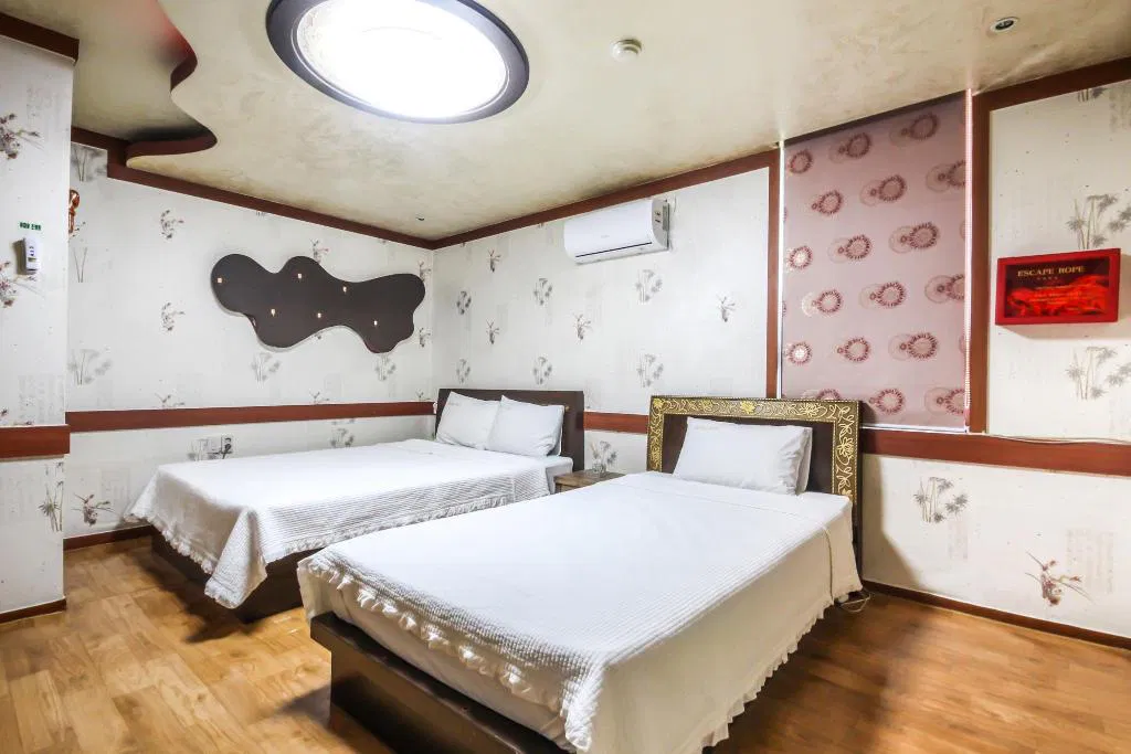 Hotel photo 1
