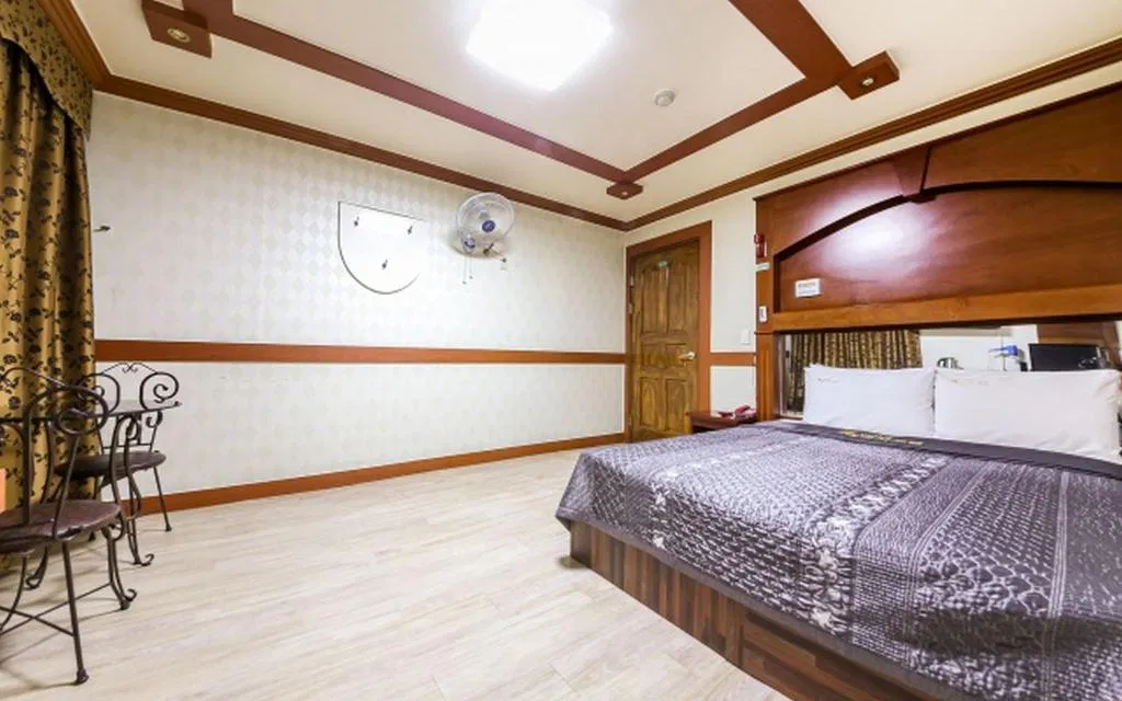 Hotel photo 1