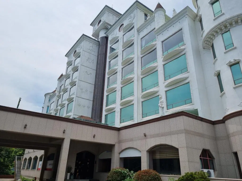 Hotel photo 1