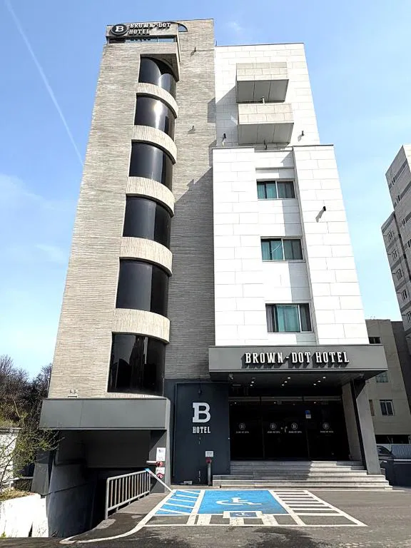 Hotel photo 1