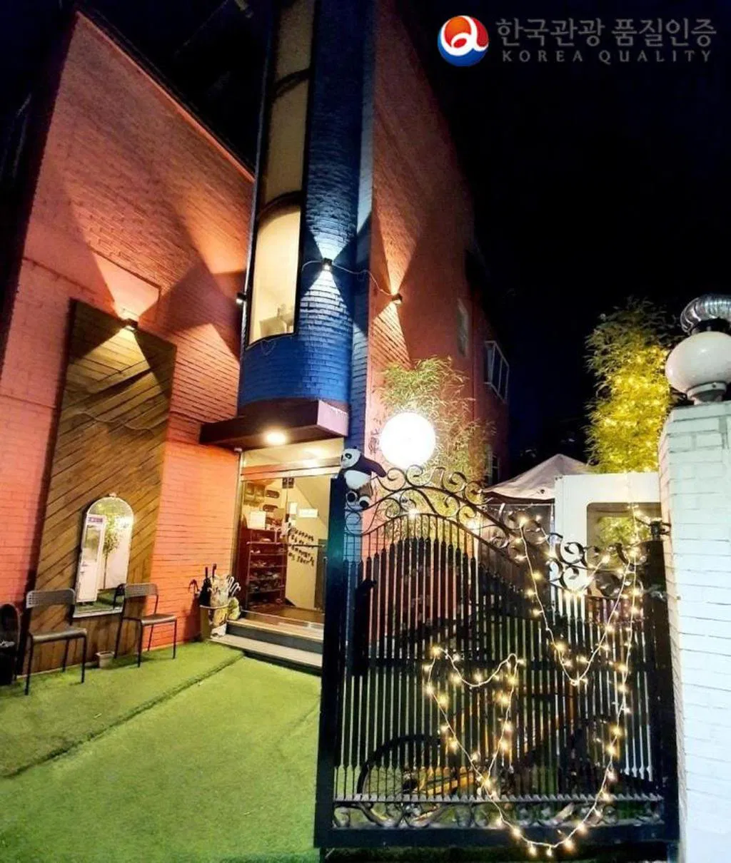 Hotel photo 1