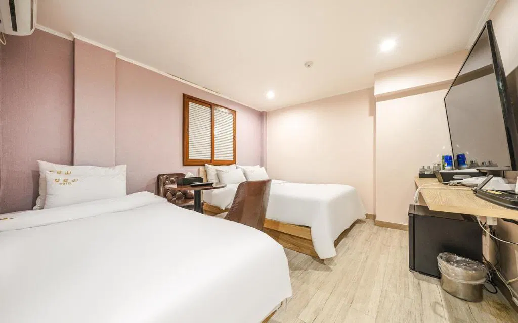 Hotel photo 1