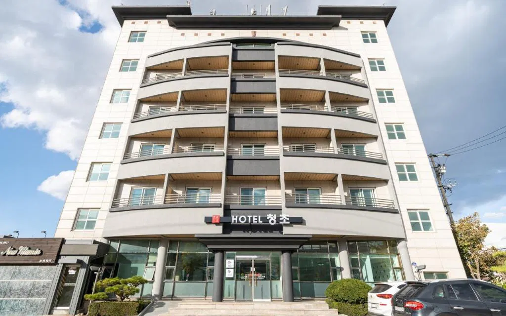 Hotel photo 1