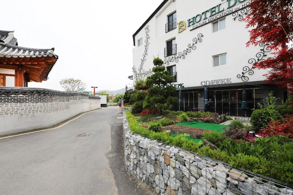 Hotel photo 1