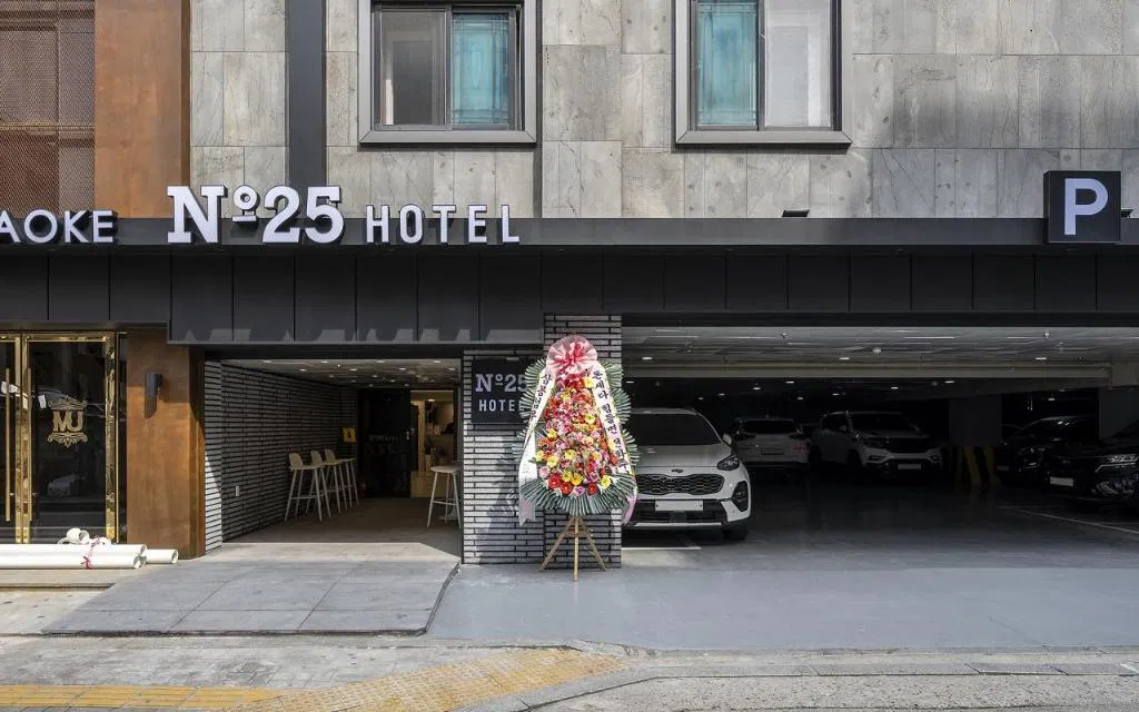 Hotel photo 1