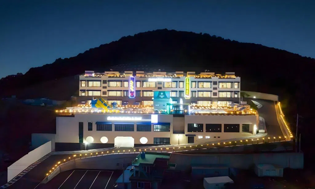 Hotel photo 1